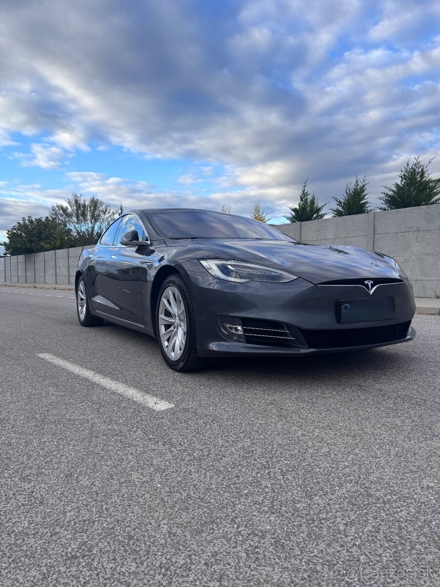 Tesla Model S 2018 100D - 2