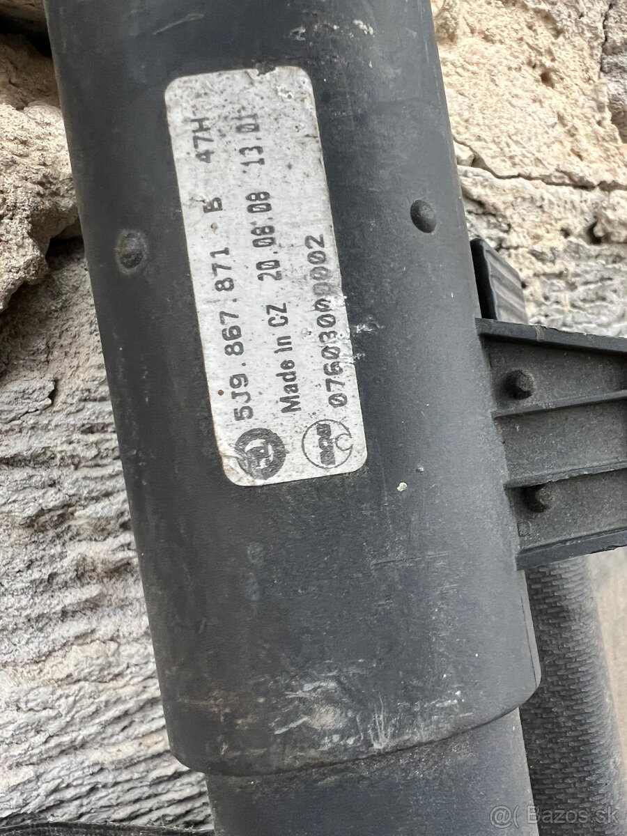 Roleta kufra Škoda fabia2 5J9867871B - 2