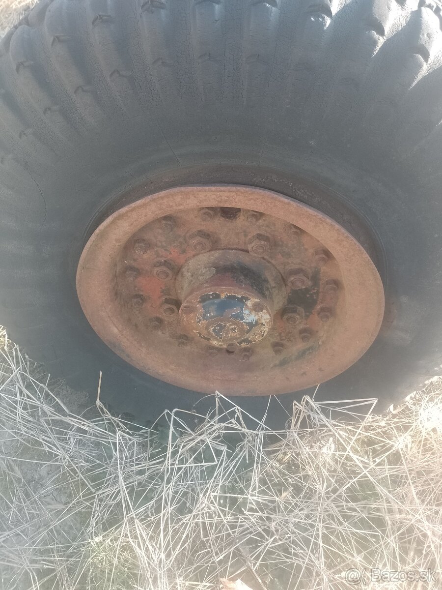 Náprava z rozmetadla - 2