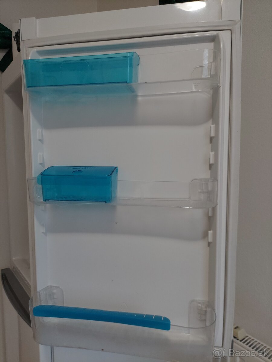 Predam chladničku Zanussi - 2