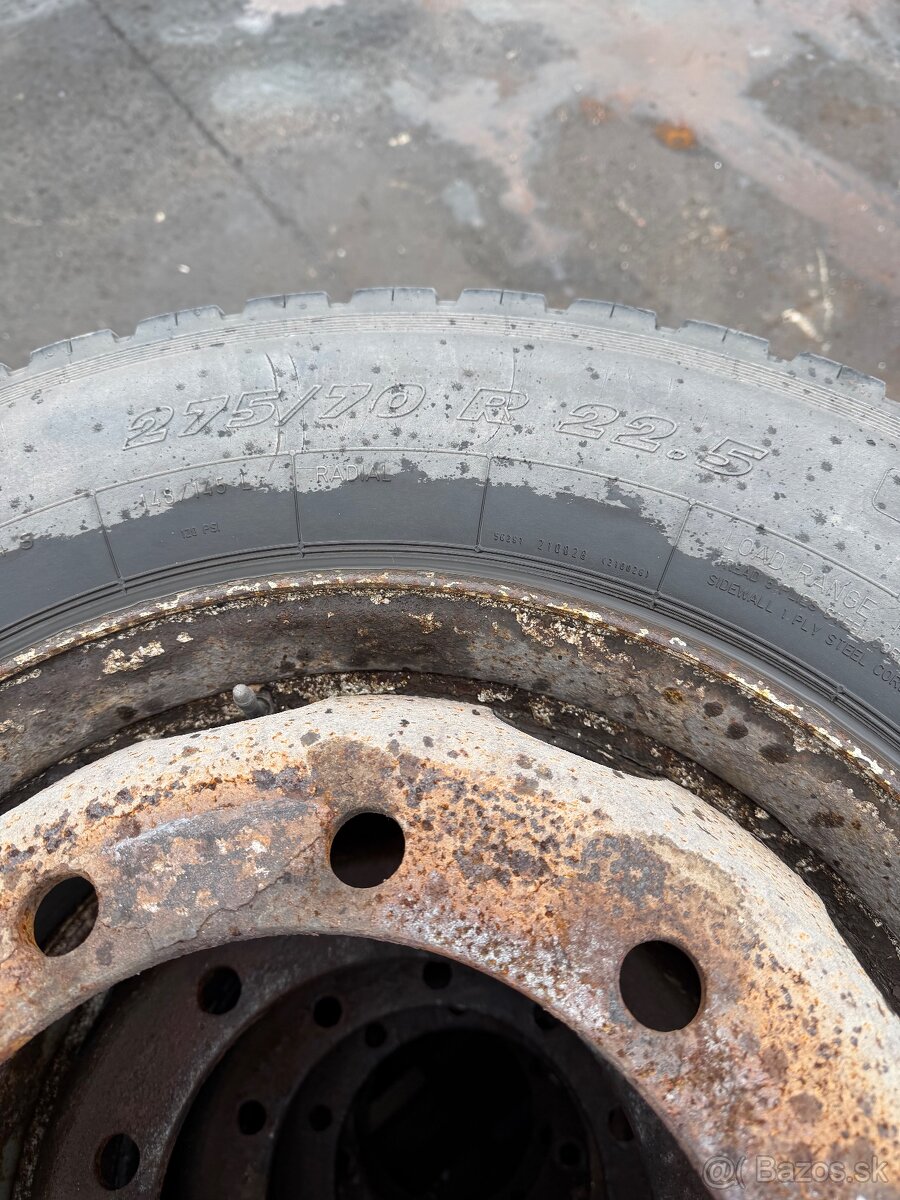 Pneu + disky 275/70 R 22,5 - 2