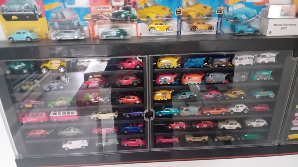 HOT WHEELS display case - 2