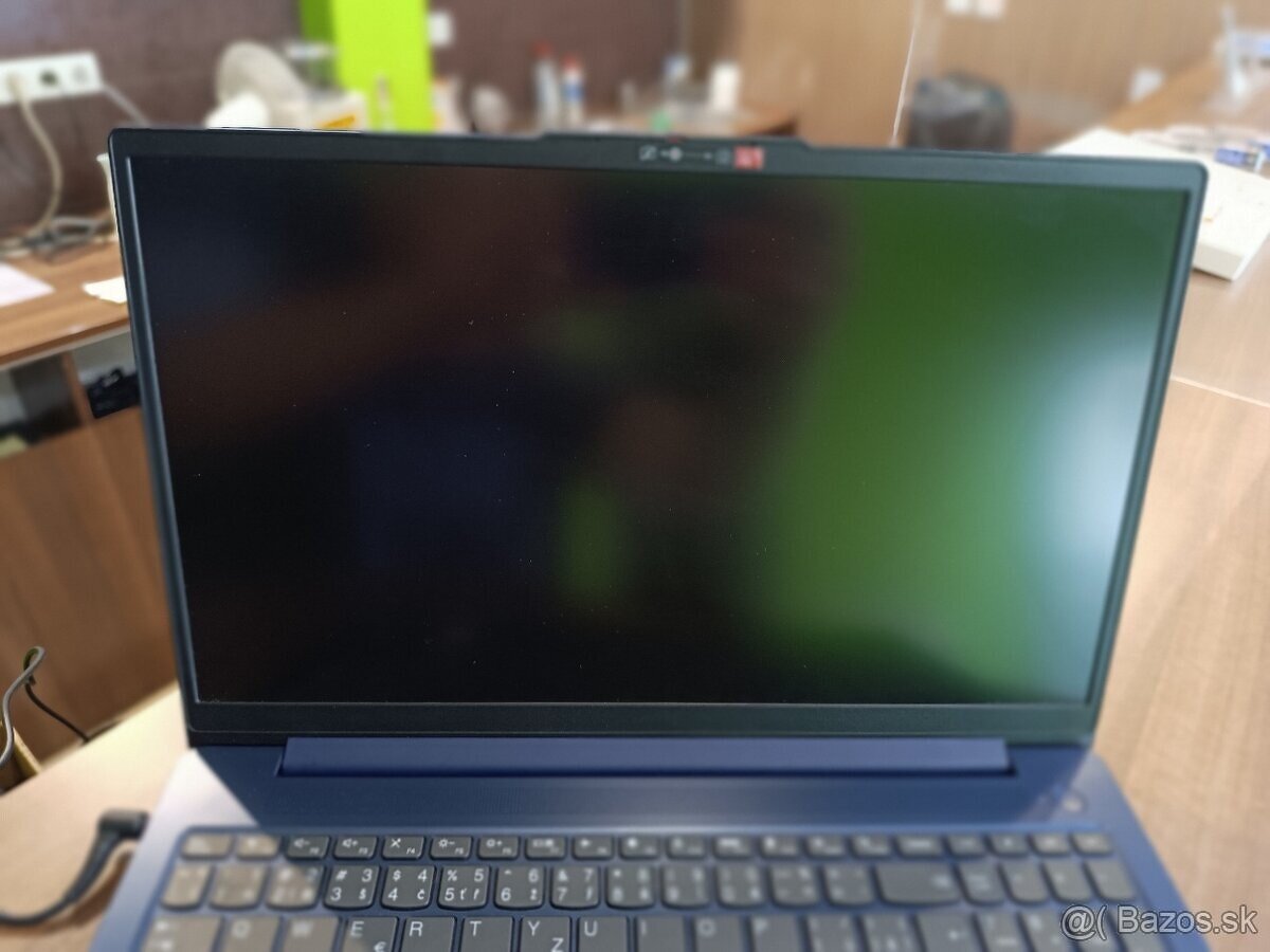 Lenovo IdeaPad Slim 3 15IAN8 - 2