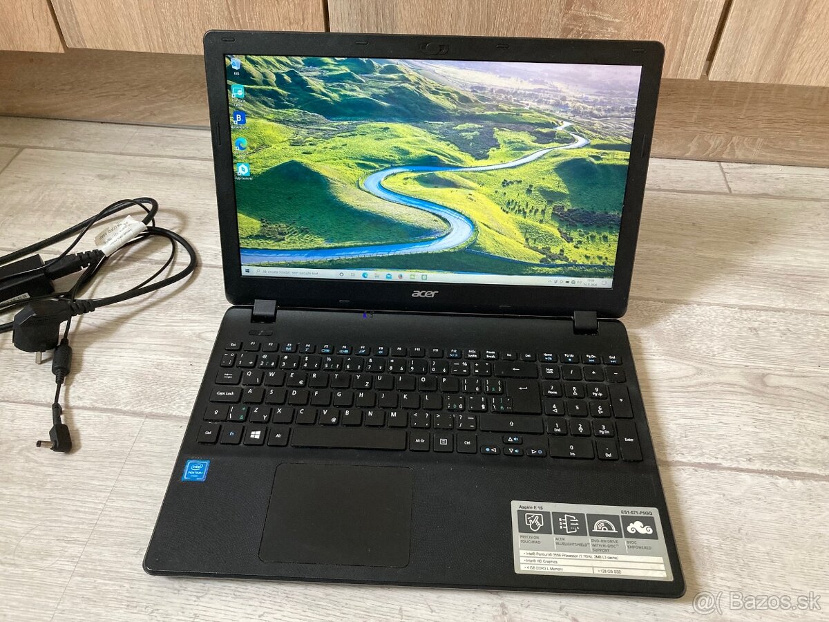 Na predaj notebook acers aspire 15,3 SSD +Taška - 2