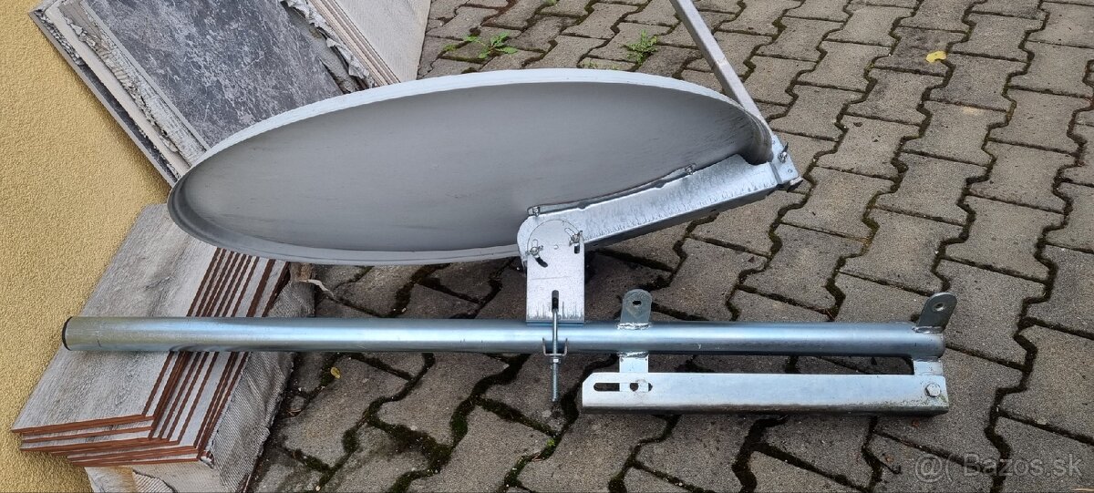 Satelitná anténa 80cm držiakom - 2