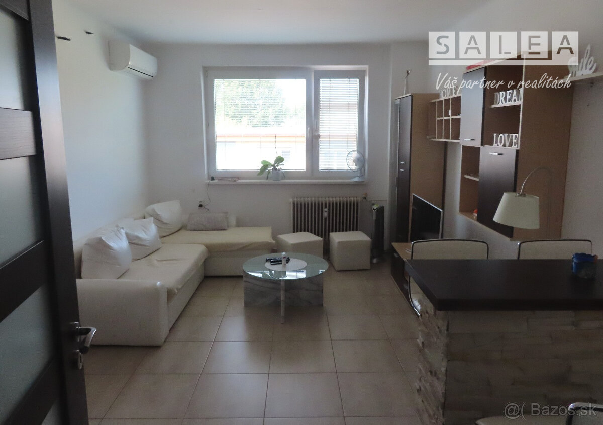 Prenájom 3 izbový byt v centre mesta Šala - 2