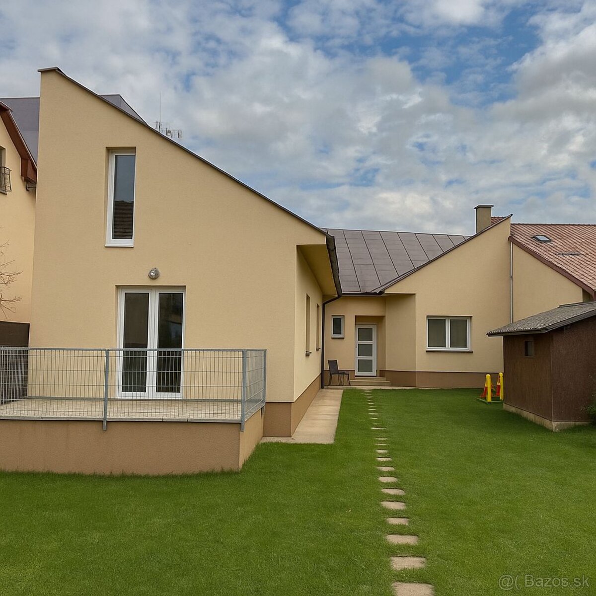 Predám rodinný dom v centre Kysuckeho Nového Mesta - 2