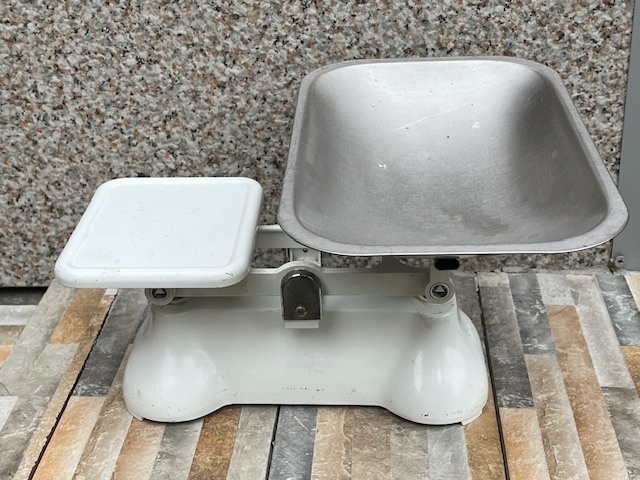 Starozitne kuchynske vahy - 2