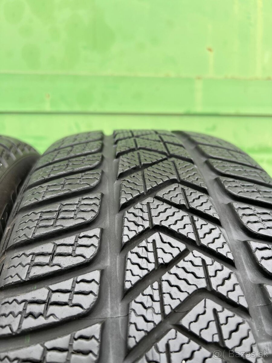 Zimné pneumatiky pirelli 225/55R16 - 2