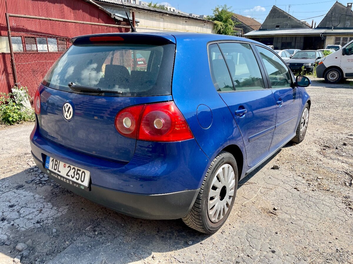 Volkswagen Golf 1.4 FSI - 2