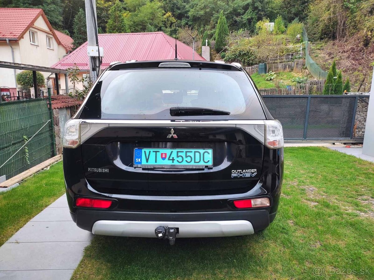 Mitsubishi Outlander PHEV 2.0 Executive Edition–4x4–Automat - 2
