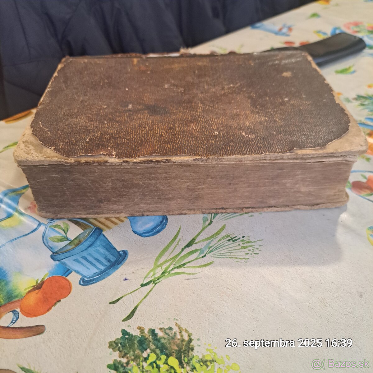 Predam tuto staru bibliu z roku 1886 - 2