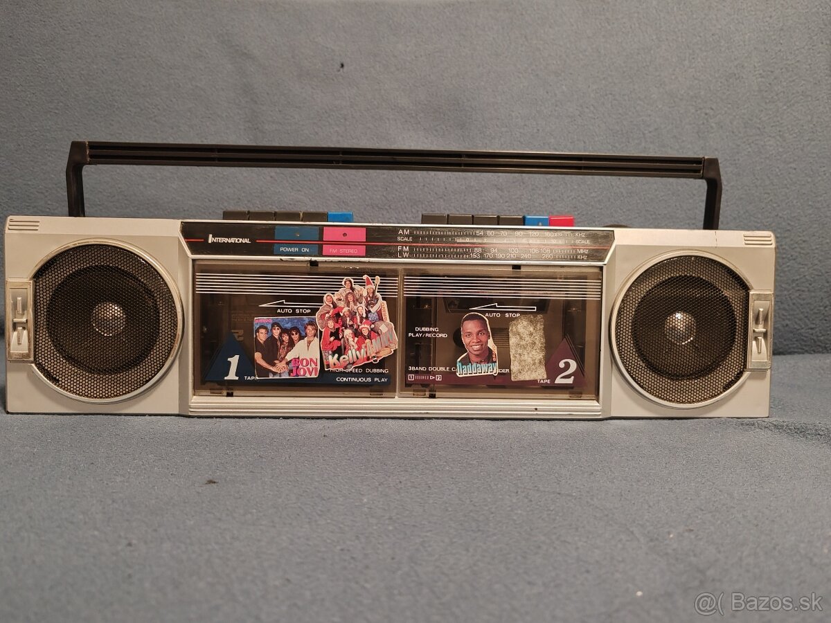 Radiomagnetofon international - 2