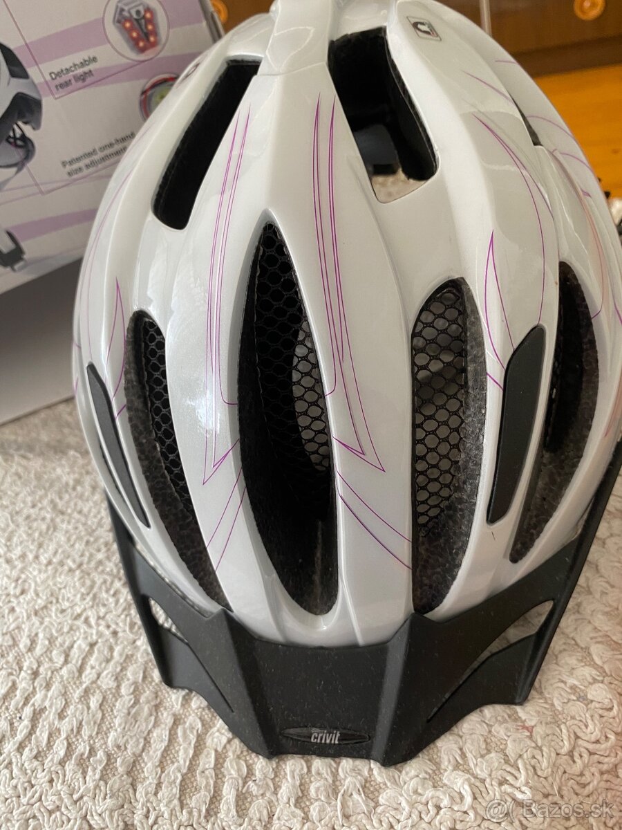 Cyklisticka helma - 2