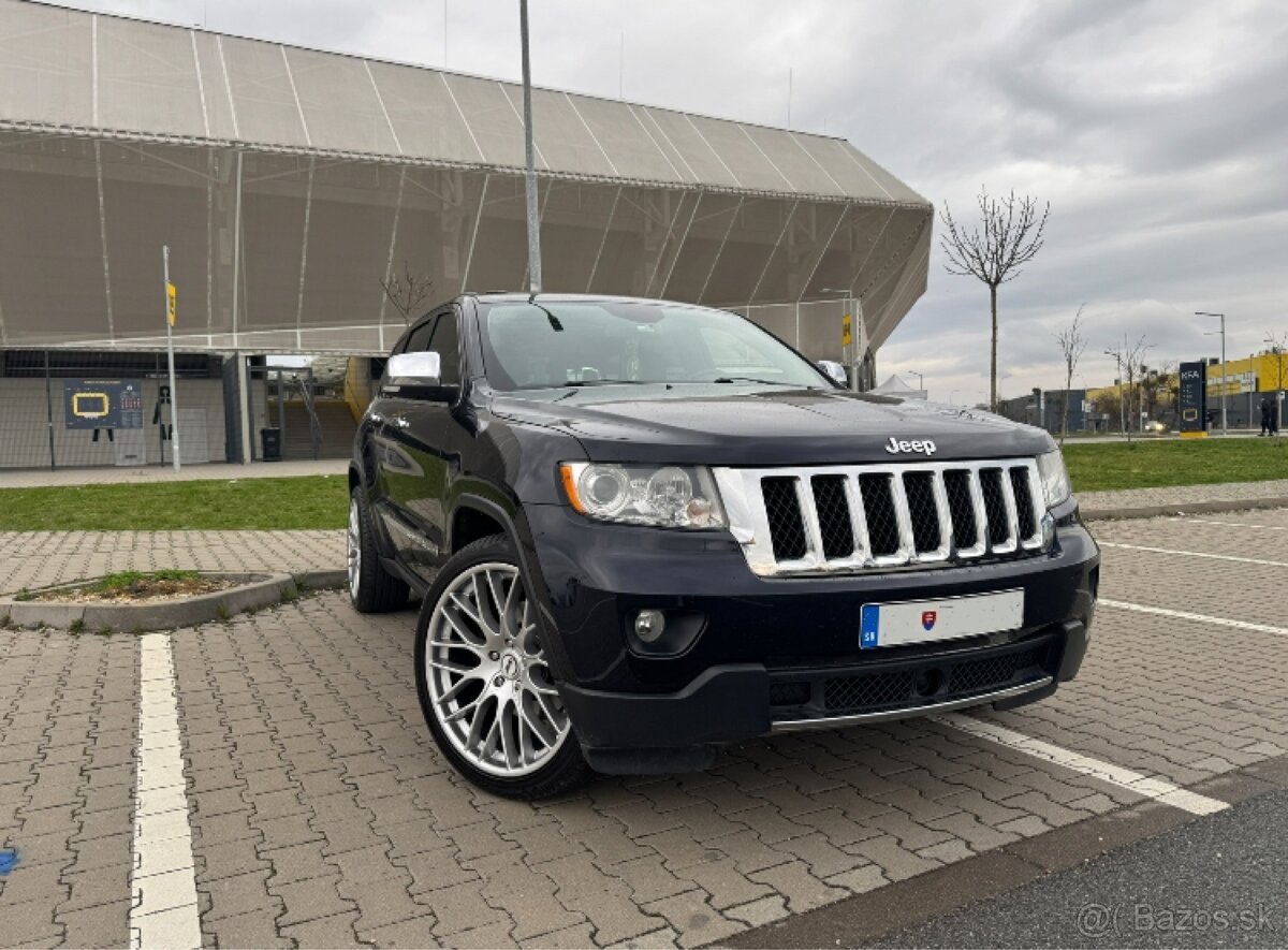 Jeep Grand Cherokee 5.7 HEMI - 2