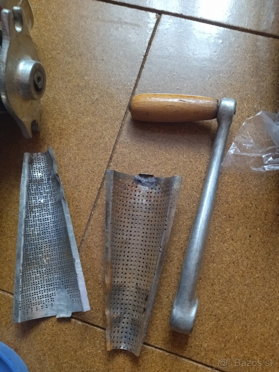 Hrniec na odstavovanie a mlyncek - 2