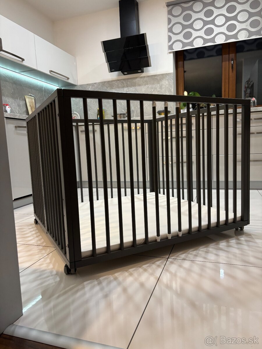 Drevená ohradka na kolieskach - 2