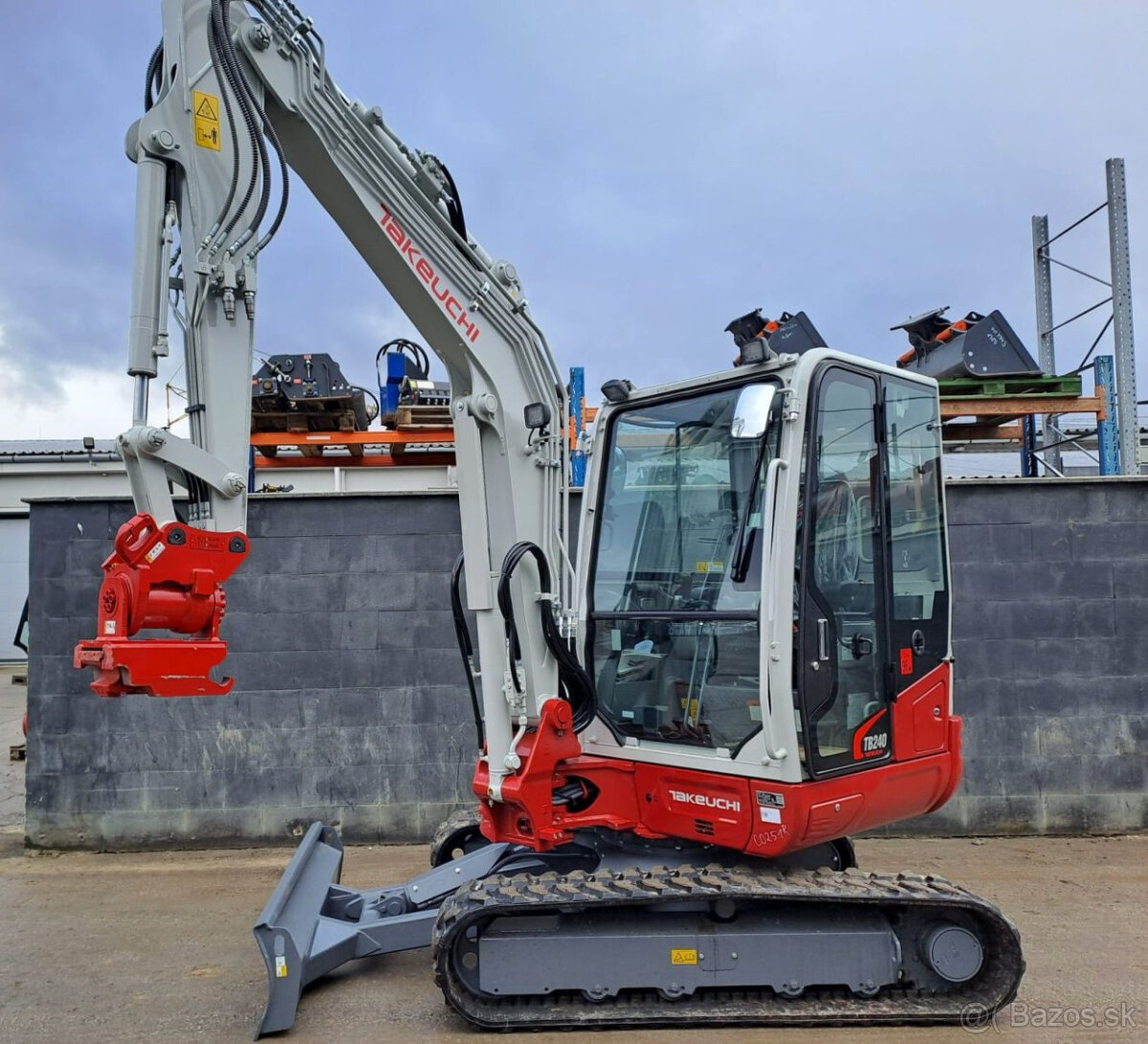 TAKEUCHI TB240 DIESEL + klíma + lyžice - 2