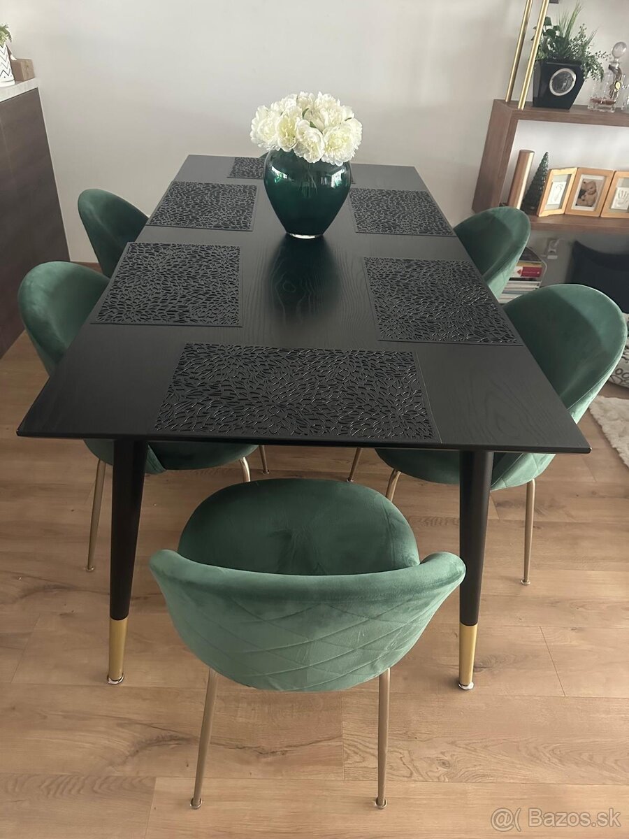 jedálenská zostava - 2