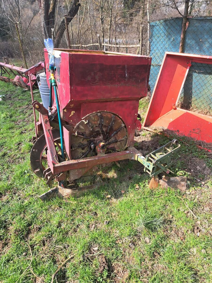 Predám sadzač na zemiaky - 2