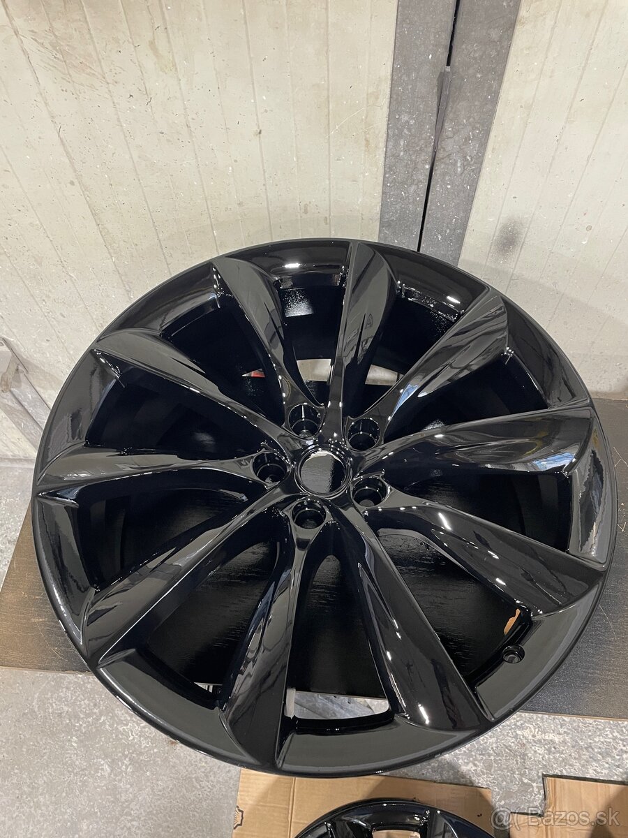 Tesla model X 22’ disky original - 2