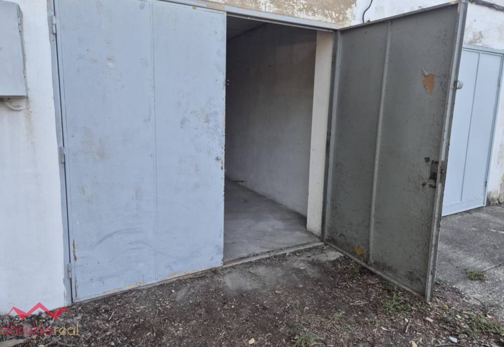 Na predaj garáž s montážnou jamou a elektrinou, Komárno - 2