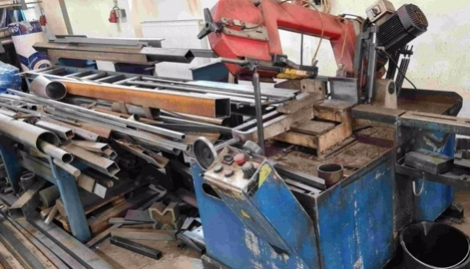 BOMAR pásová pila v dobrém stavu - 2