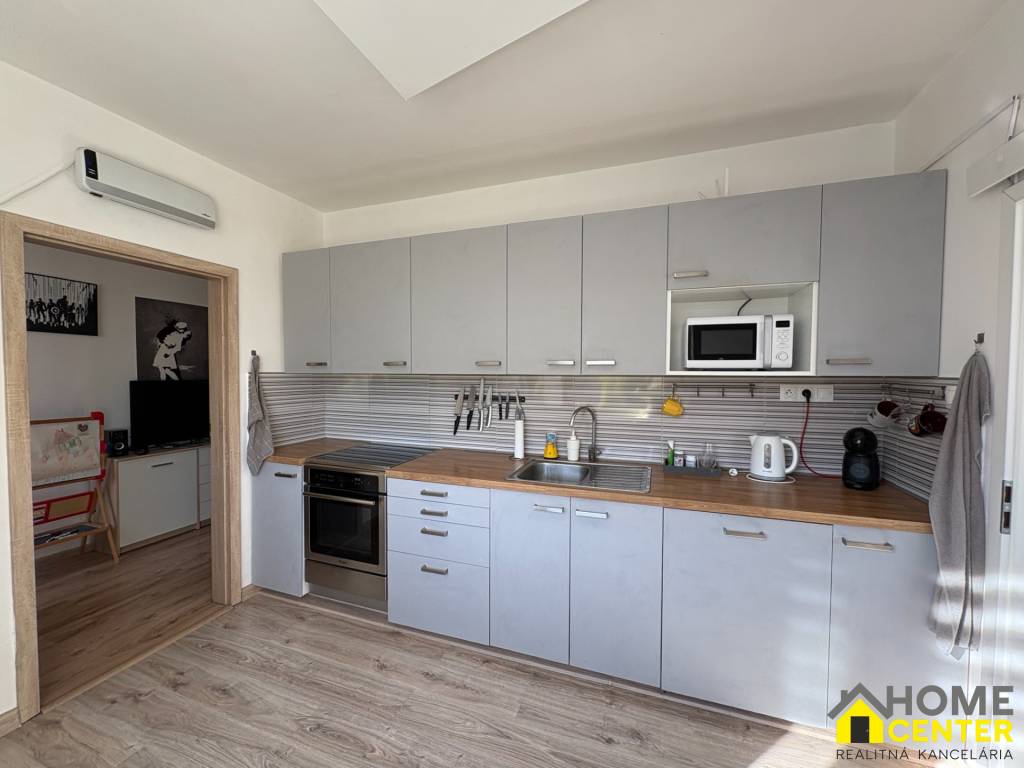 NA PREDAJ zrekonštruovaný 3,5-izbový byt pri centre mesta K - 2