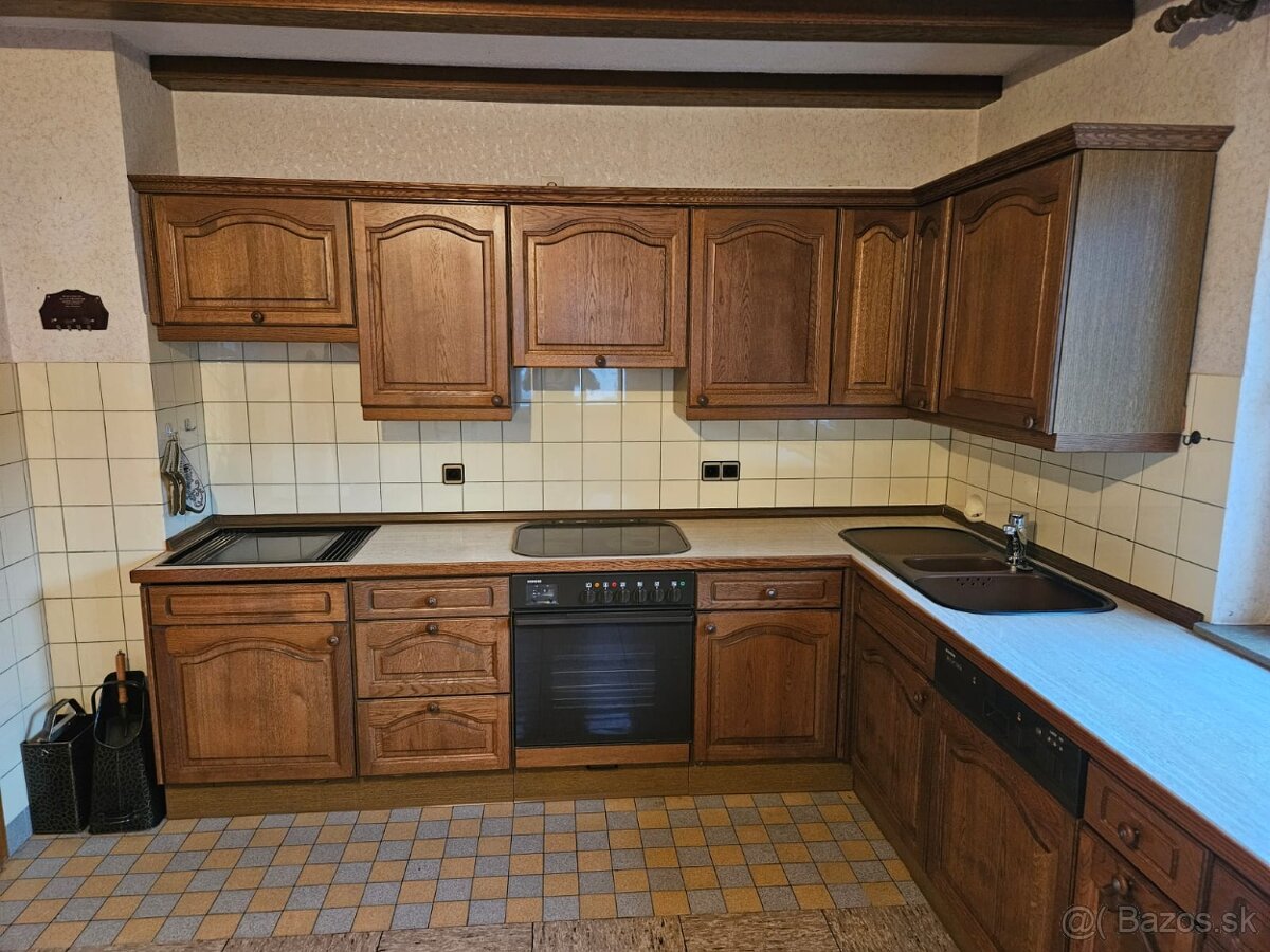 Masívna kuchynská linka z Nemecka so spotrebičmi - 2