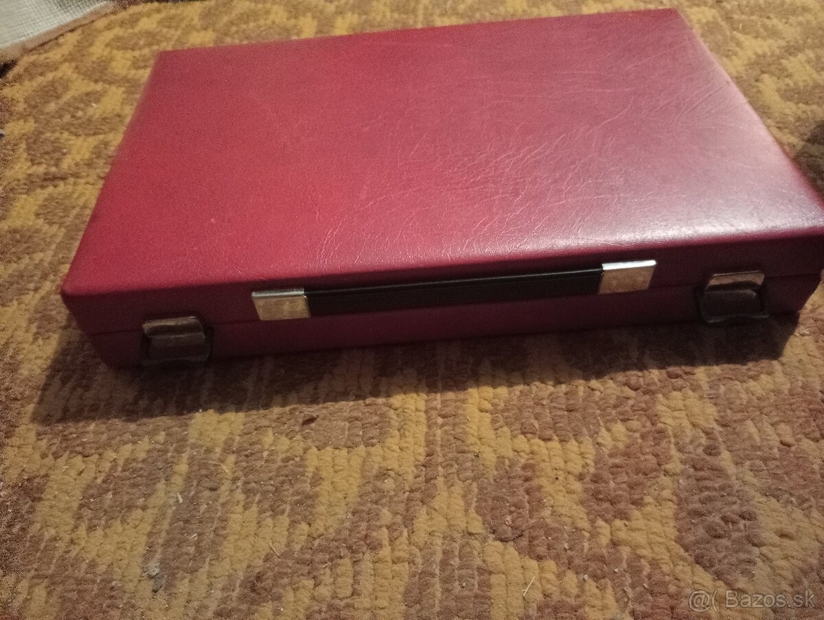 SPOLOCENSKA HRA BACKGAMMON - 2