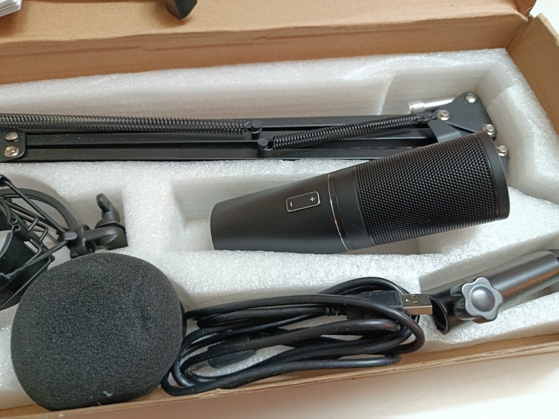 studiovy mikrofon tonor q9 50€ - 2