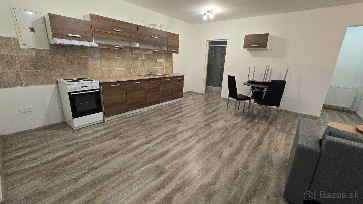 Prenájom 3-izbového bytu v Skalici, Komenského - 2