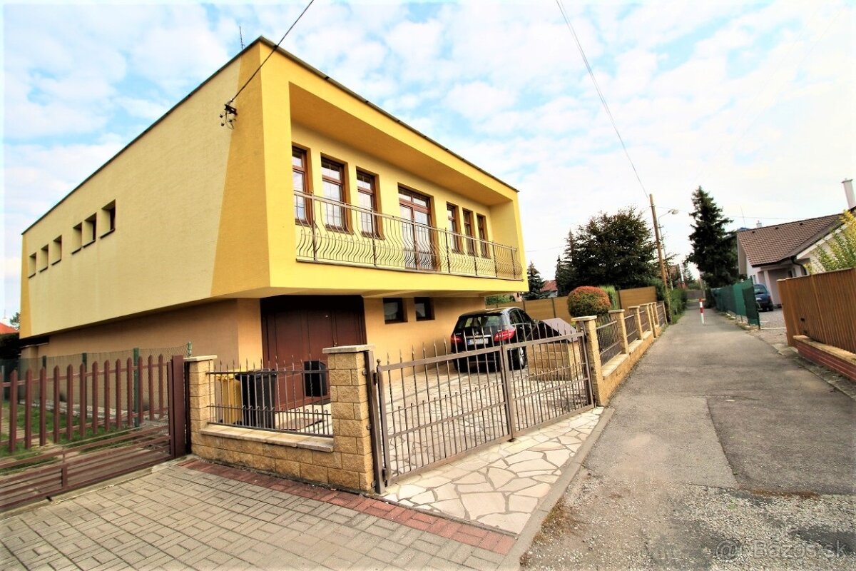 VYZÁLOHOVANÉ PREDAJ - RODINNÝ DOM - ZLATÉ MORAVCE - 2