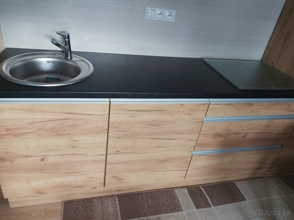Kuchynská linka - 2