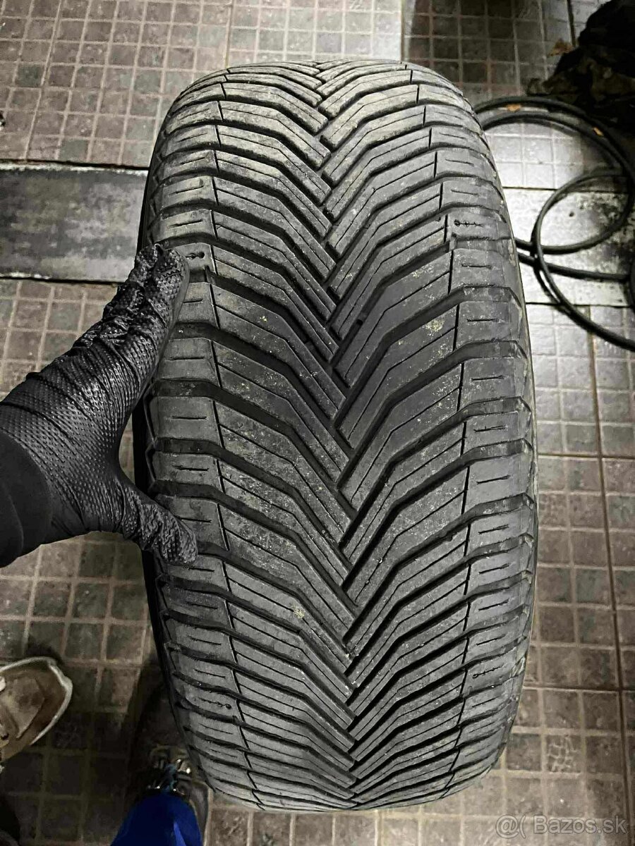 235/50 R18 97V michelin celorocne gumy - 2