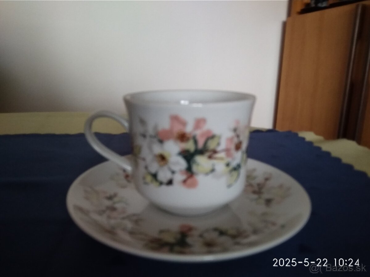 Přátelský set s květy, značený - 2