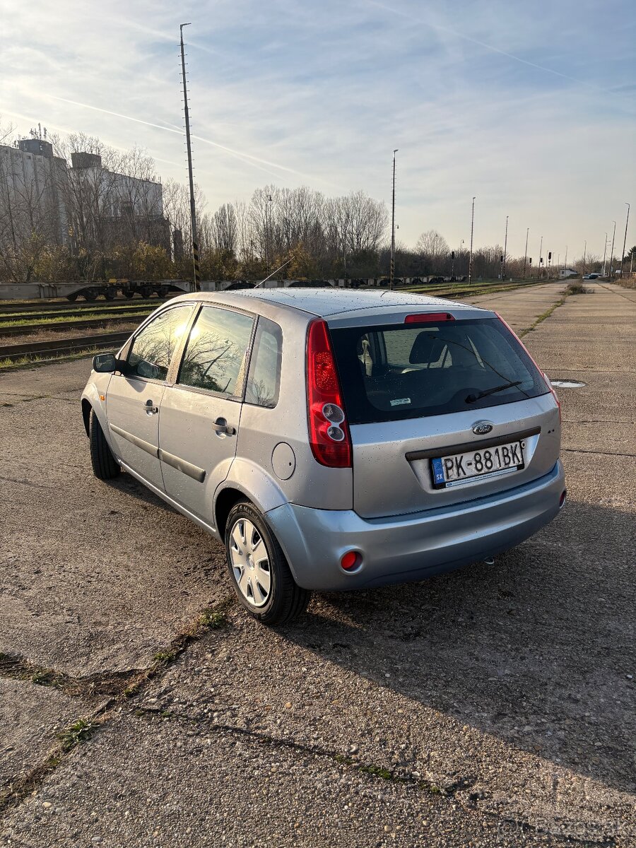 Ford Fiesta - 2
