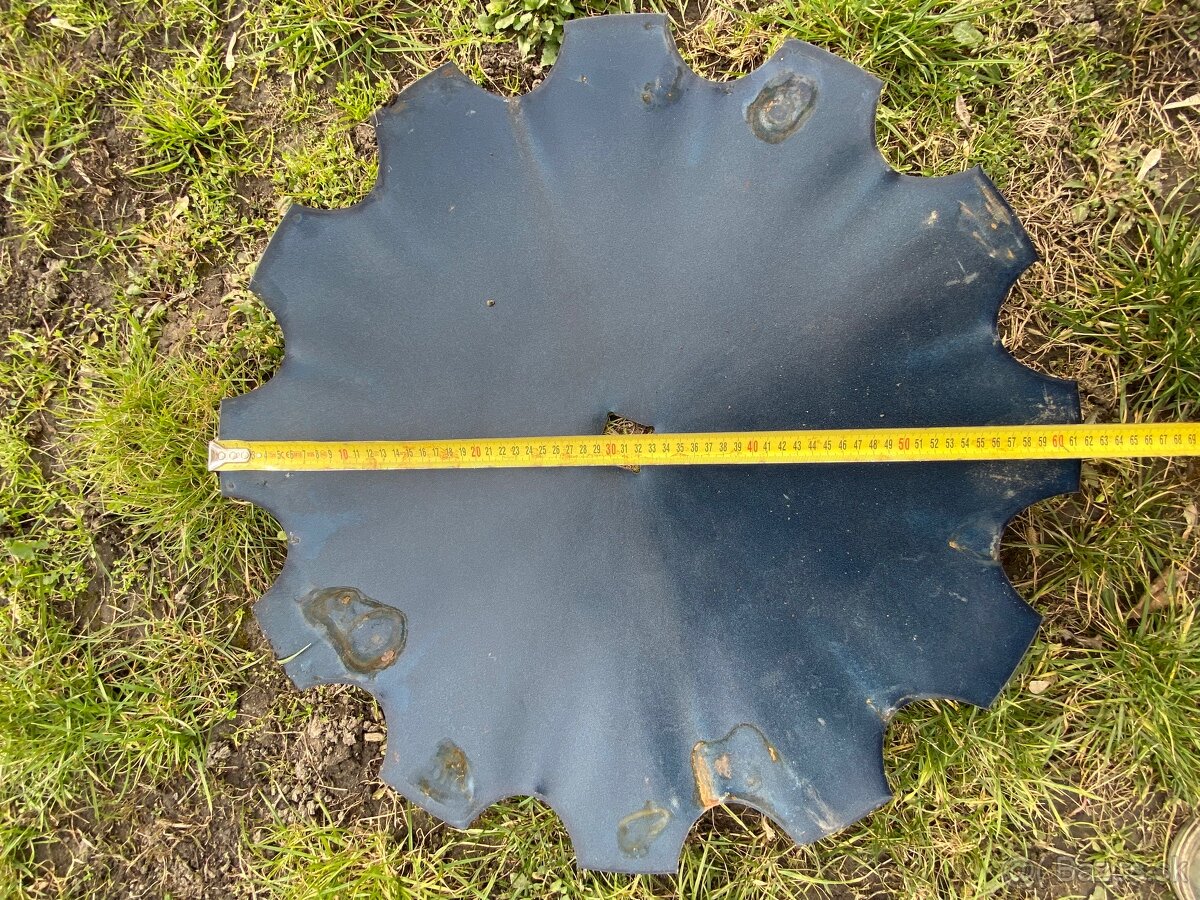 Predám nové disky 10ks na diskové brány - priemer 62cm - 2