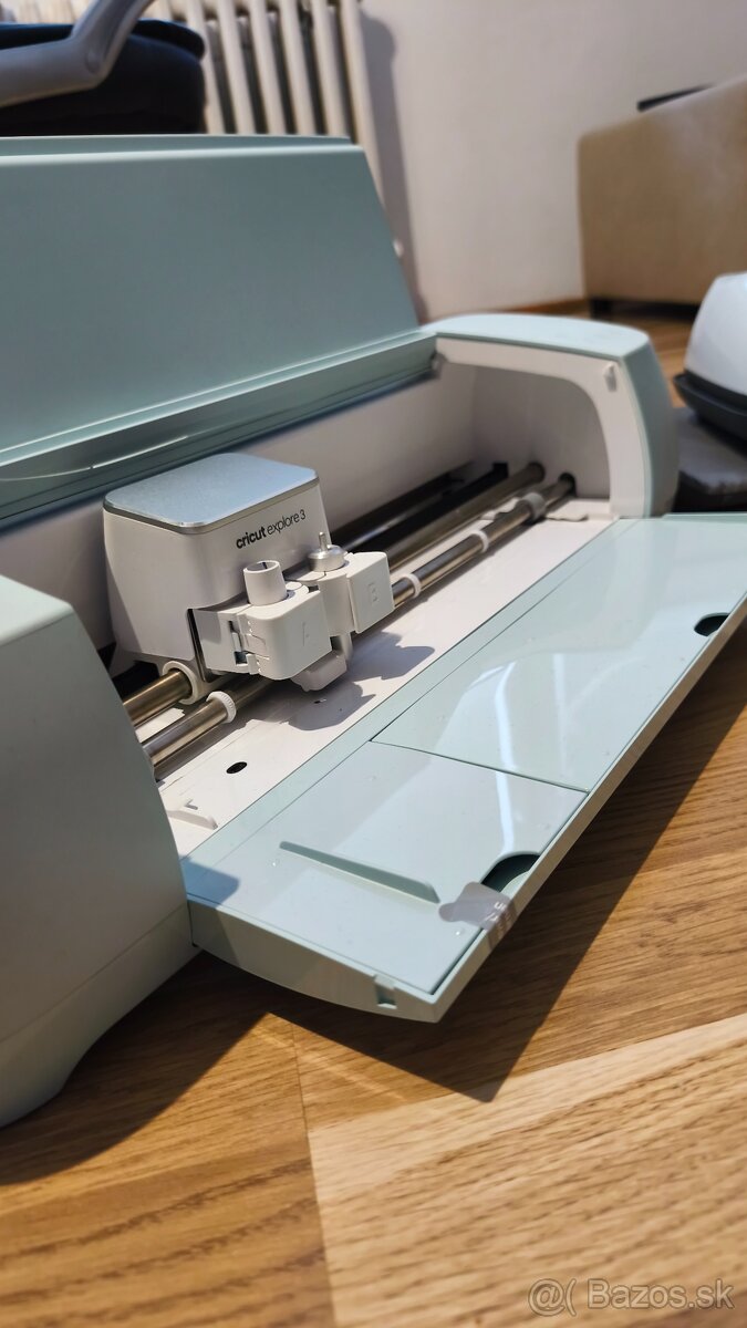 Plotter Cricut Explore 3 combo + tepelný lys a vybavenie - 2