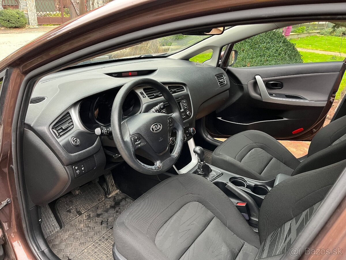 KIA Ceed 1.4 benzín - 2