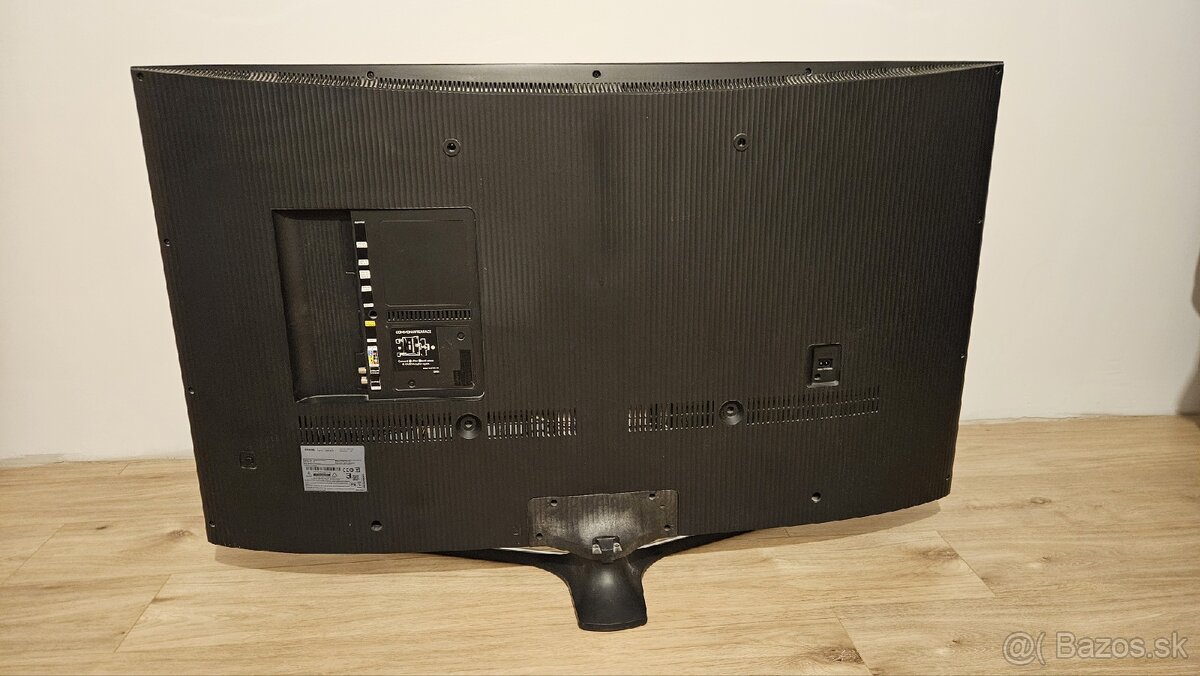 Samsung 55" 4K zakrívený - 2