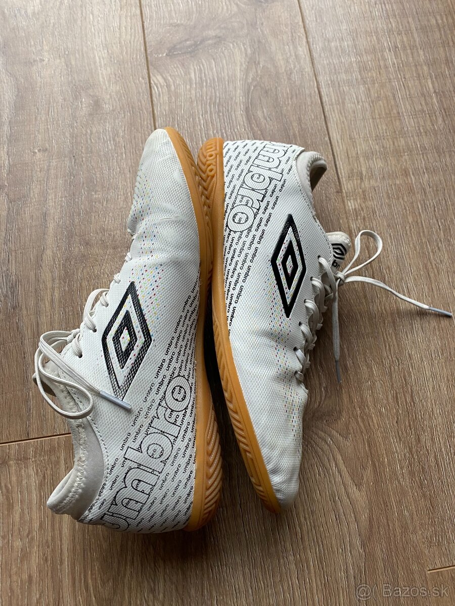Halovky Umbro AURORA PREMIER IC EU43 - 2