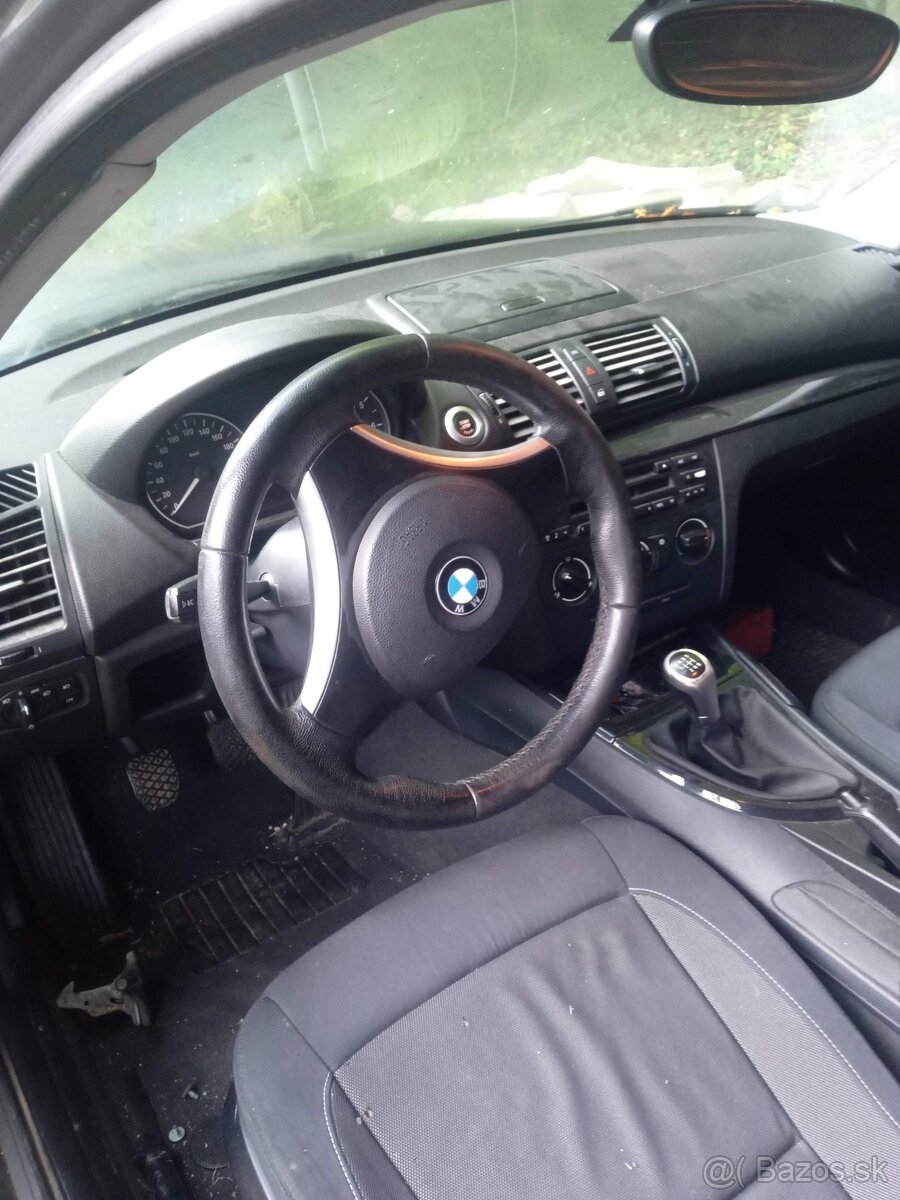Rozpredám BMW e87 116 benzín - 2
