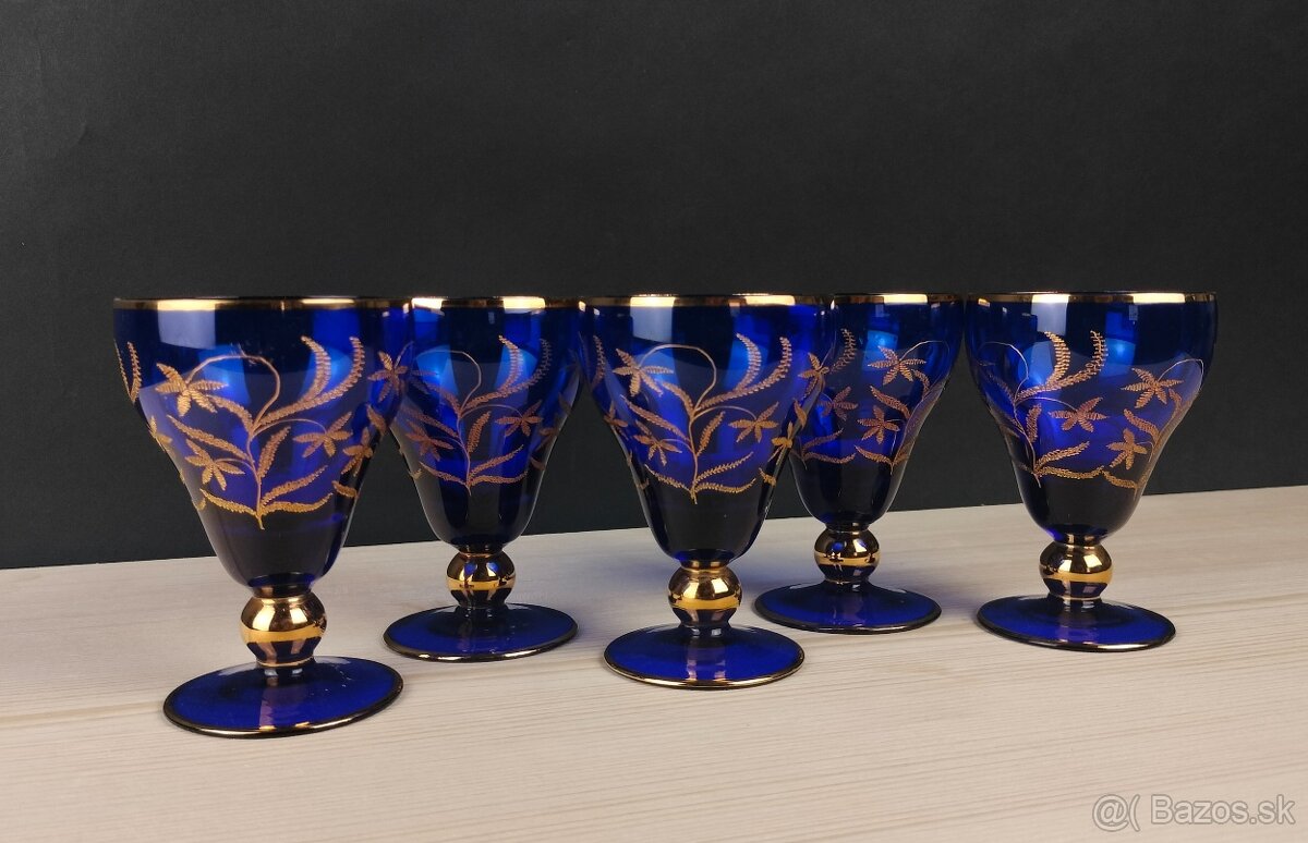 Mix starožitností a dizajnových doplnkov - 2