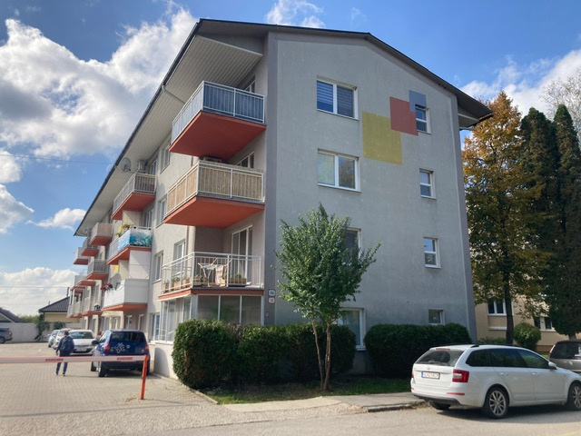 Na prenájom 2 izbový, kompletne zariadený byt v Ilave. - 2