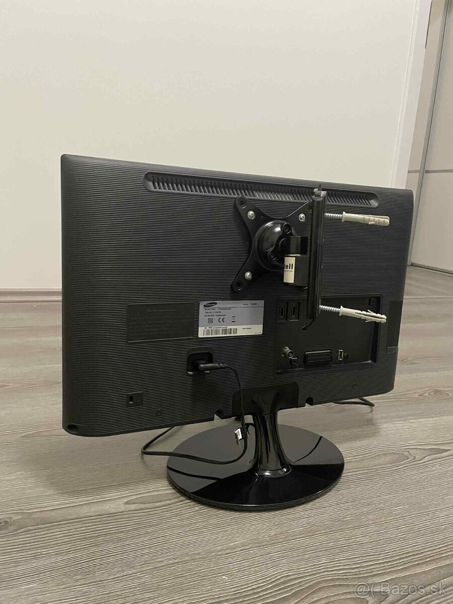 Televízor Samsung 22inch/56cm s držiakom na stenu - 2