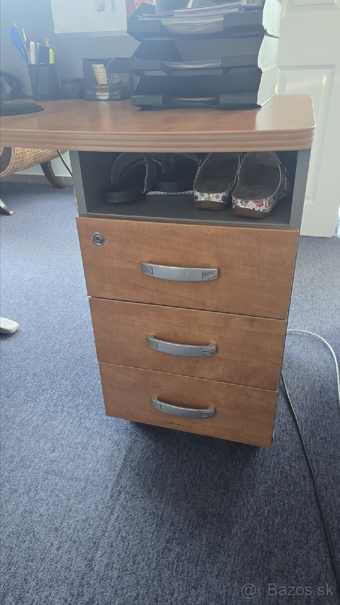 Rohový kancelársky písací stôl s kontajnerom - 2