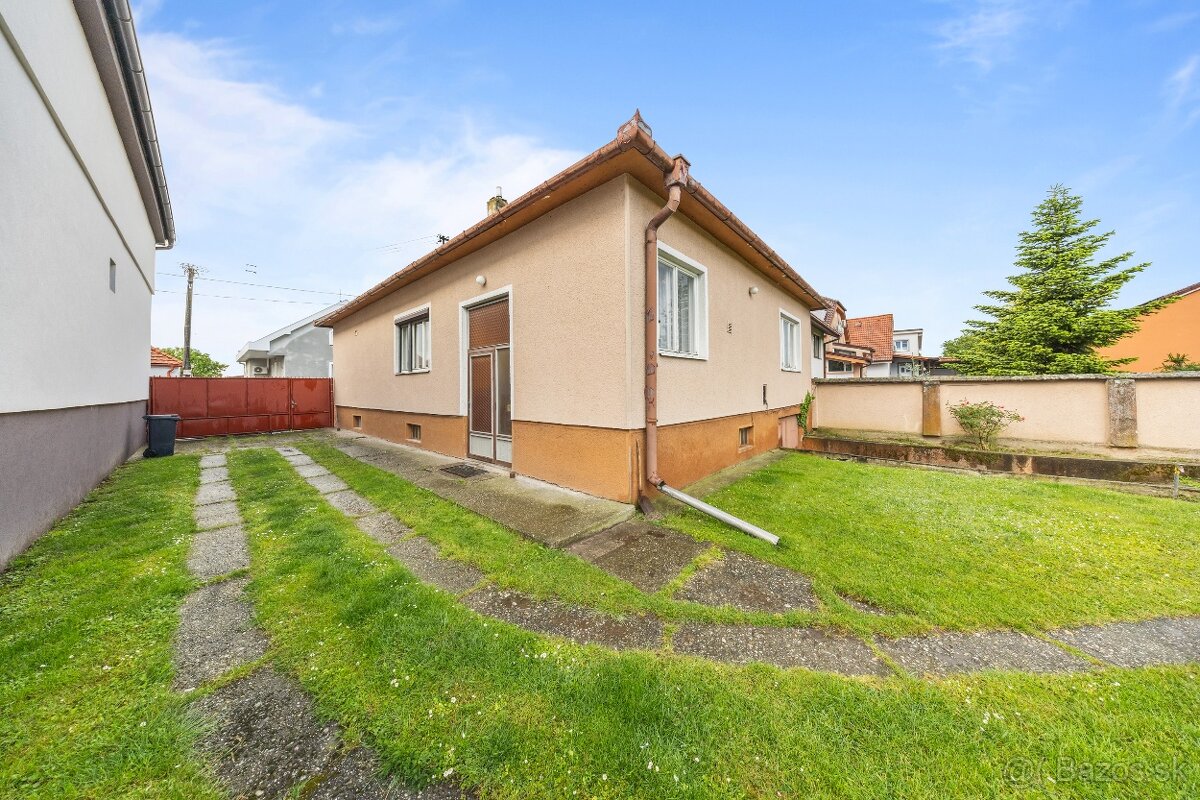 PRIESTRANNÝ 4-IZB. RODINNÝ DOM V PÔVODNOM STAVE S POZEMKOM - 2