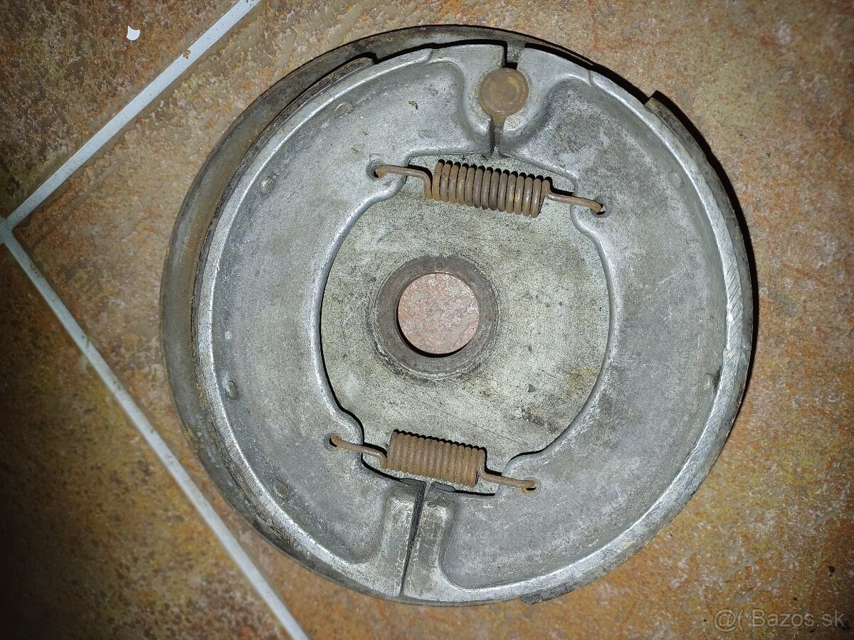 Predám štít jawa perak fj, zbrojovka - 2