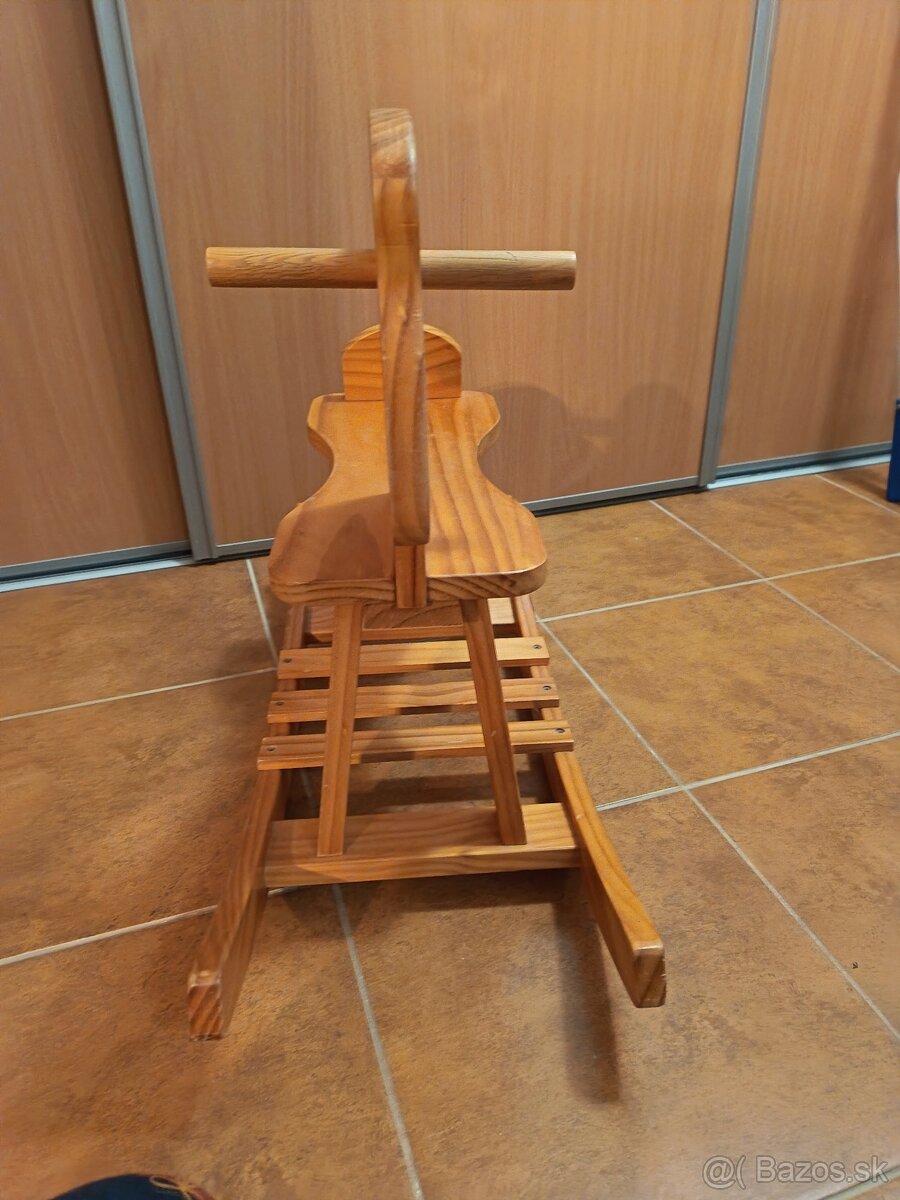 Hojdací konik - 2